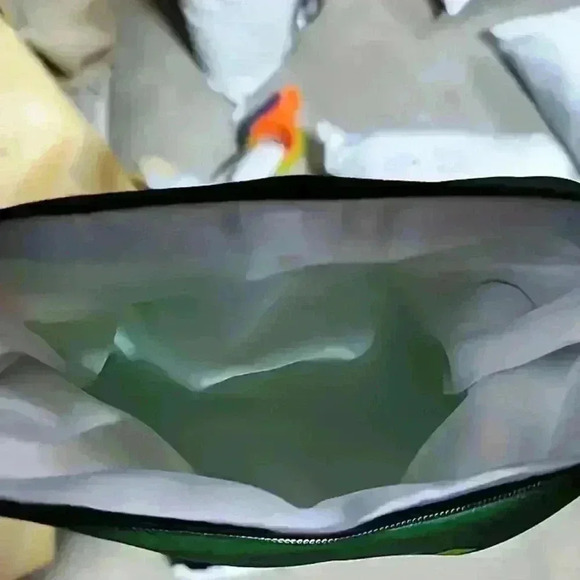 Skulls And Flowers Pattern Cosmetic Bag Makeup Bag - Picture 5 of 6